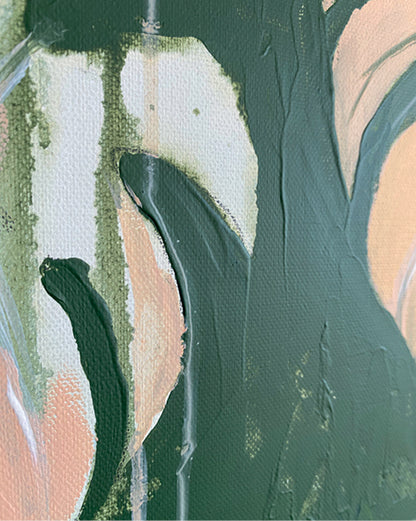 Detailansicht der rosa Monstera-Blätter im Gemälde. Deutlicher Farbauftrag auf Leinwand.